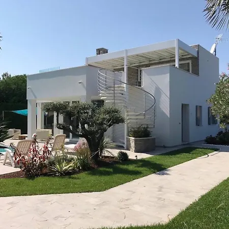 Villa Super With Private Pool In Isola Albarella *