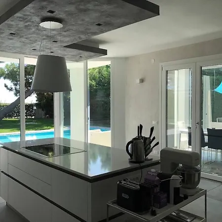 Super With Private Pool In Isola Albarella *
