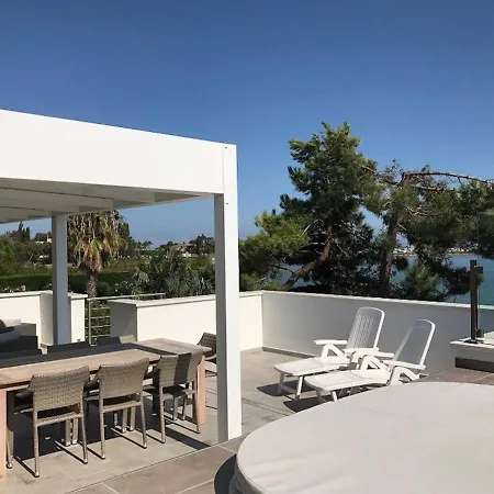 Super With Private Pool In Isola Albarella Villa *