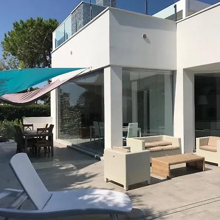 Super With Private Pool In Isola Albarella *