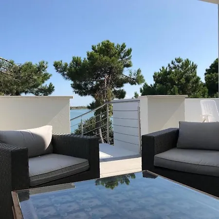 Super With Private Pool In Isola Albarella